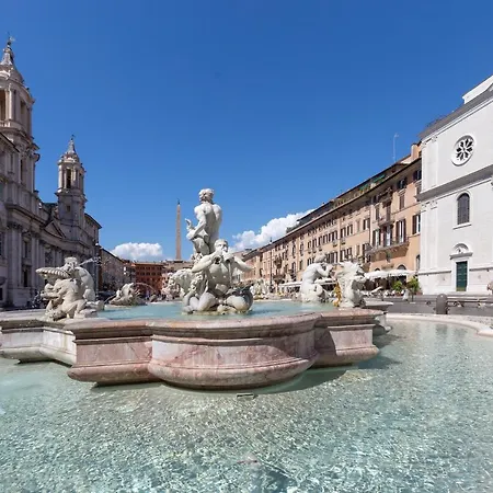 Domusamor Navona *