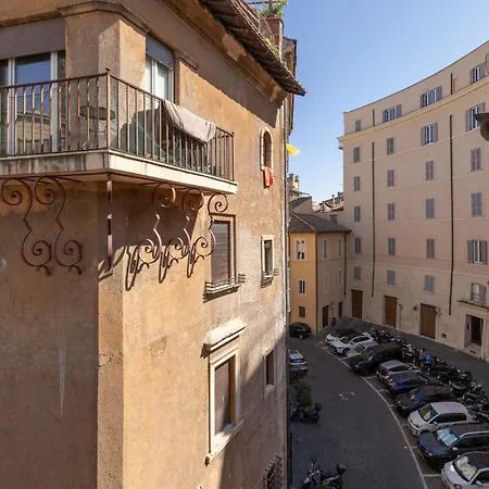 Domusamor Navona Rome